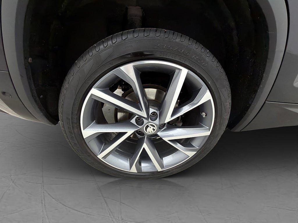 Vehicle Image 38