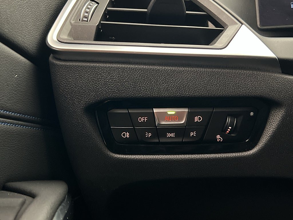 Vehicle Image 34
