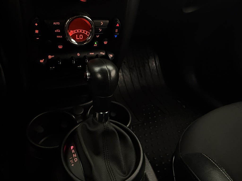 Vehicle Image 22