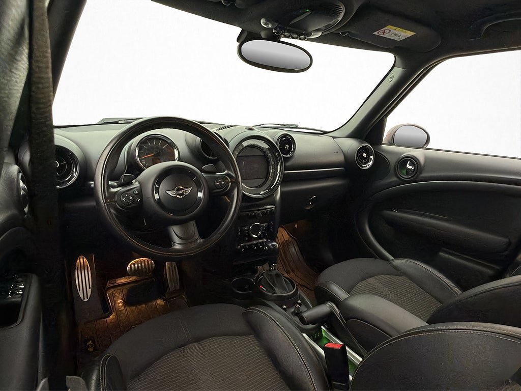 Vehicle Image 32