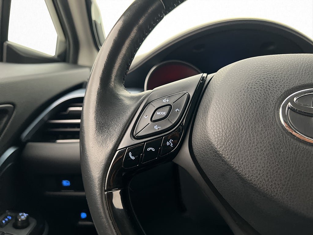 Vehicle Image 17