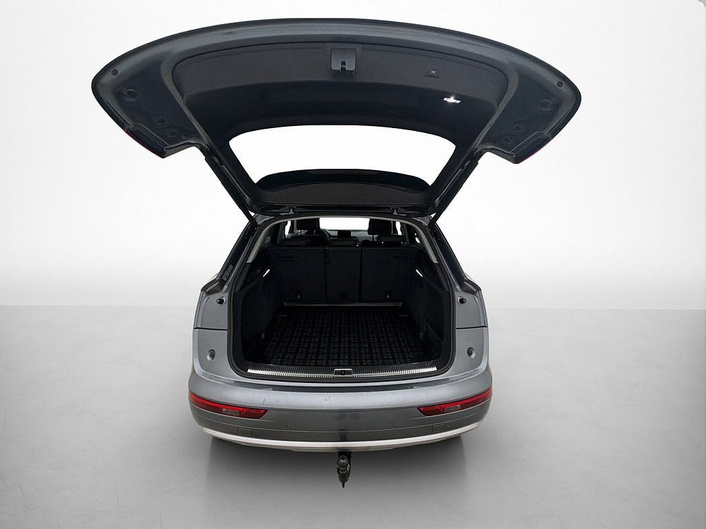 Vehicle Image 30