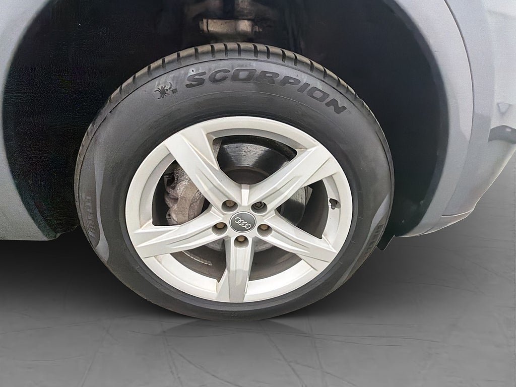 Vehicle Image 35