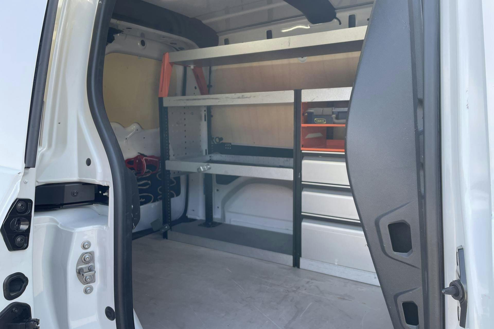 Vehicle Image 8