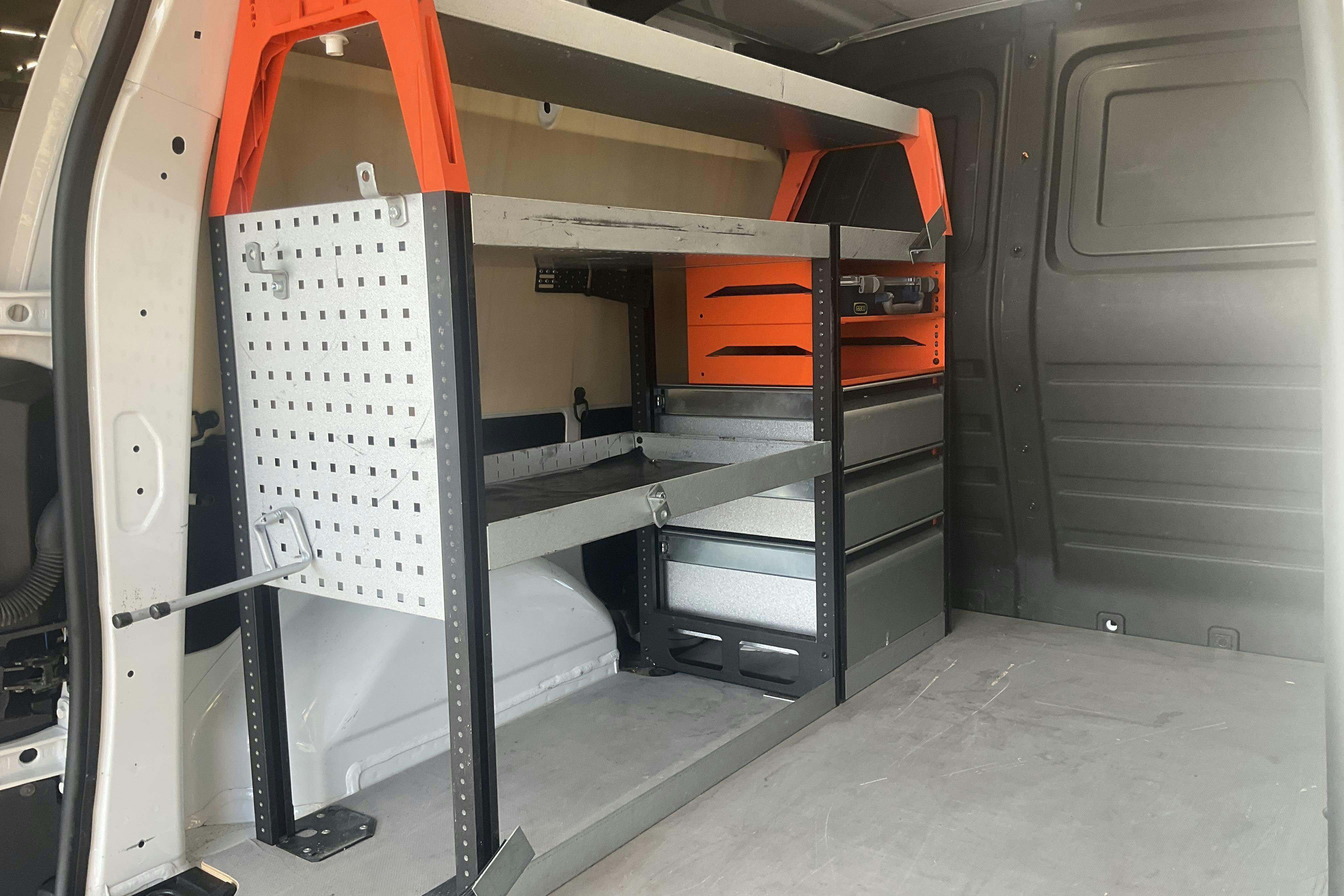 Vehicle Image 9