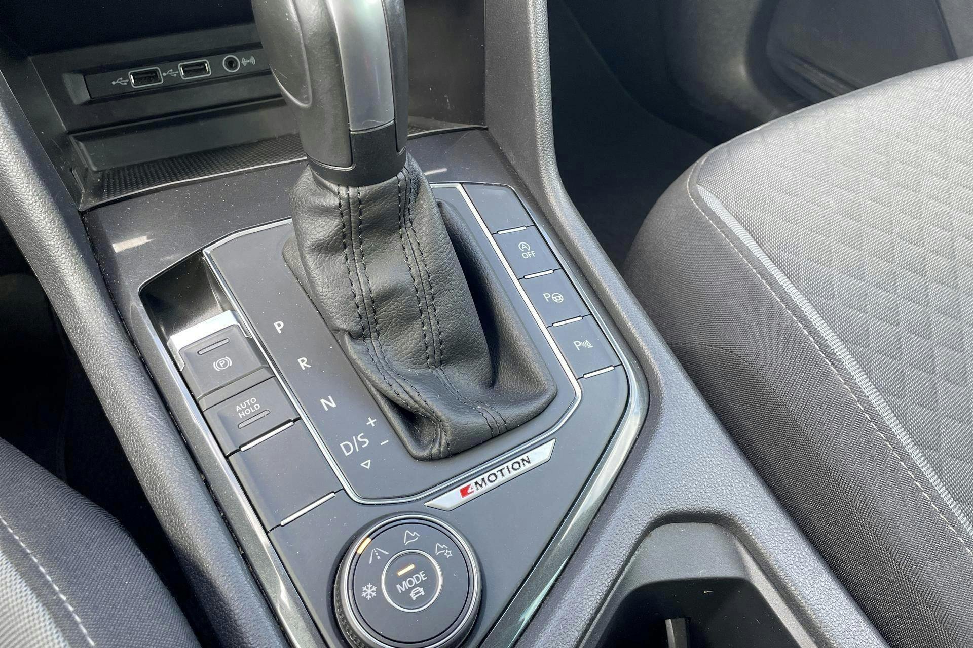 Vehicle Image 15