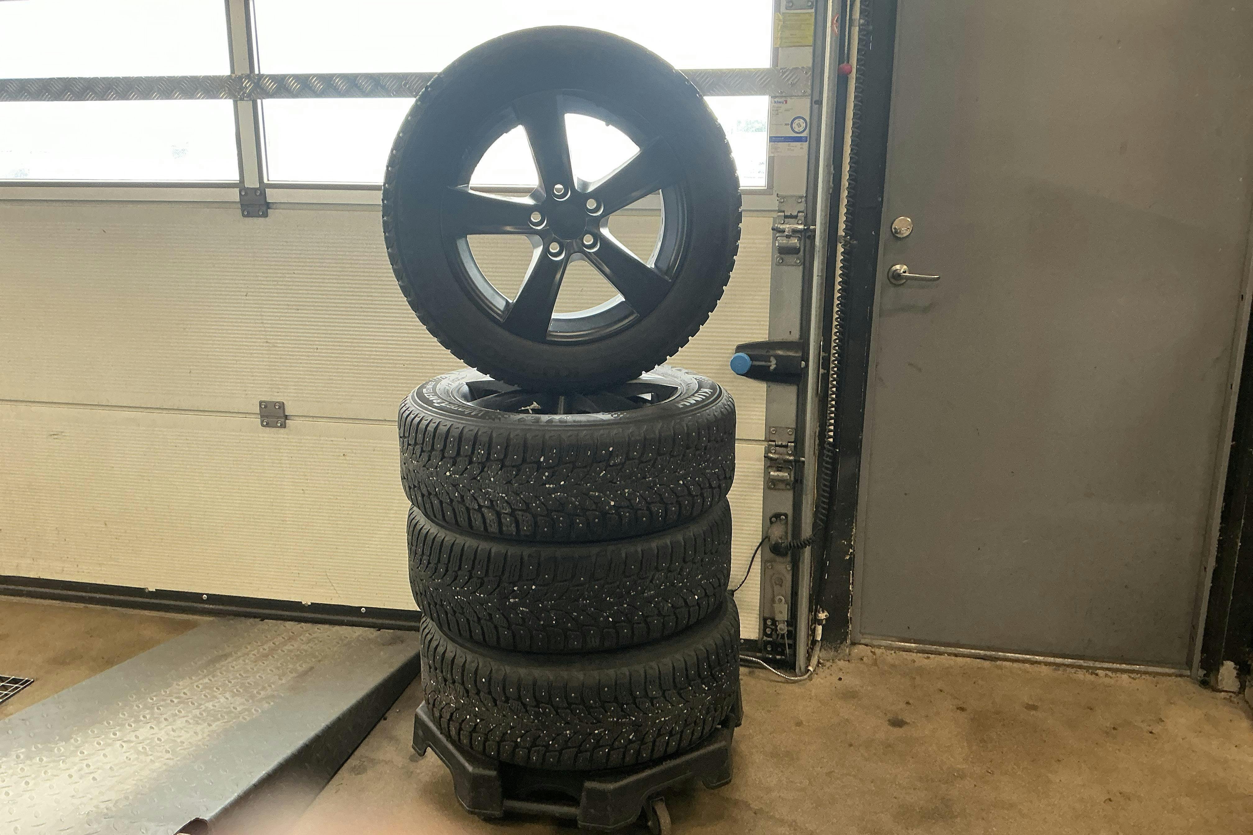 Vehicle Image 19