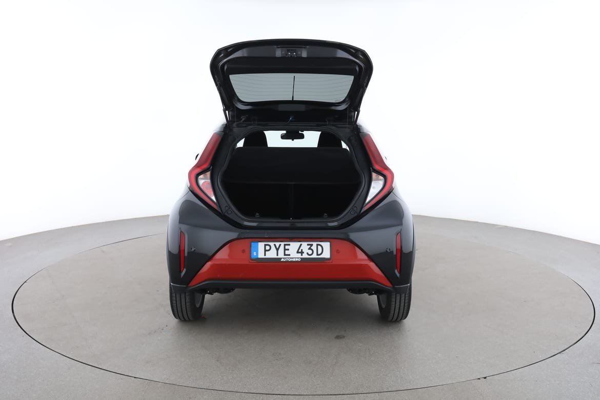 Vehicle Image 17