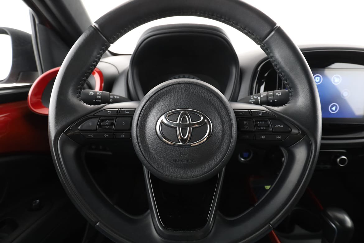 Vehicle Image 19
