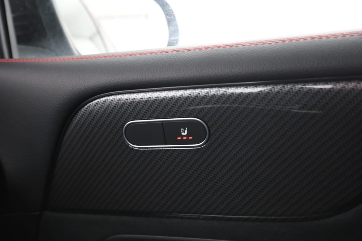 Vehicle Image 32