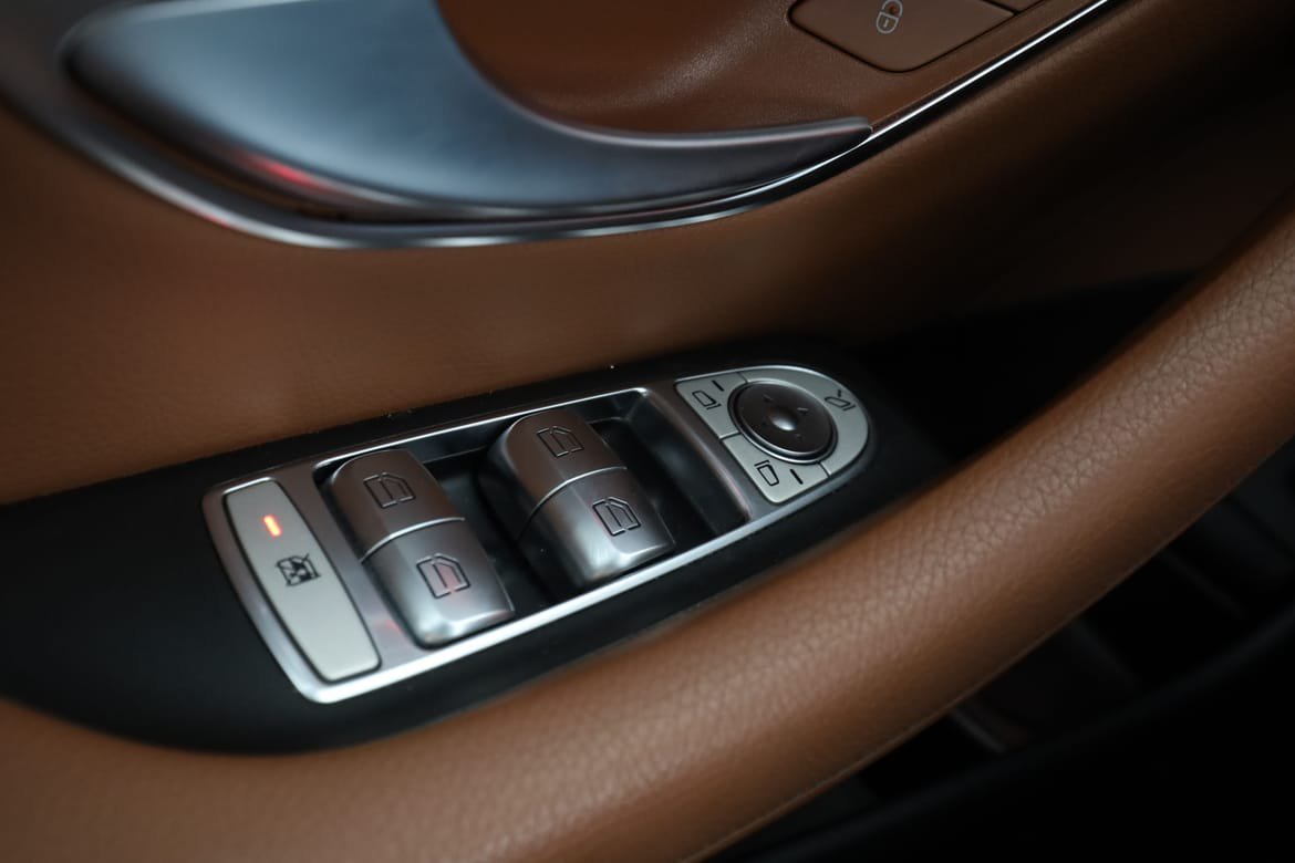 Vehicle Image 39