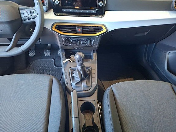 Vehicle Image 11