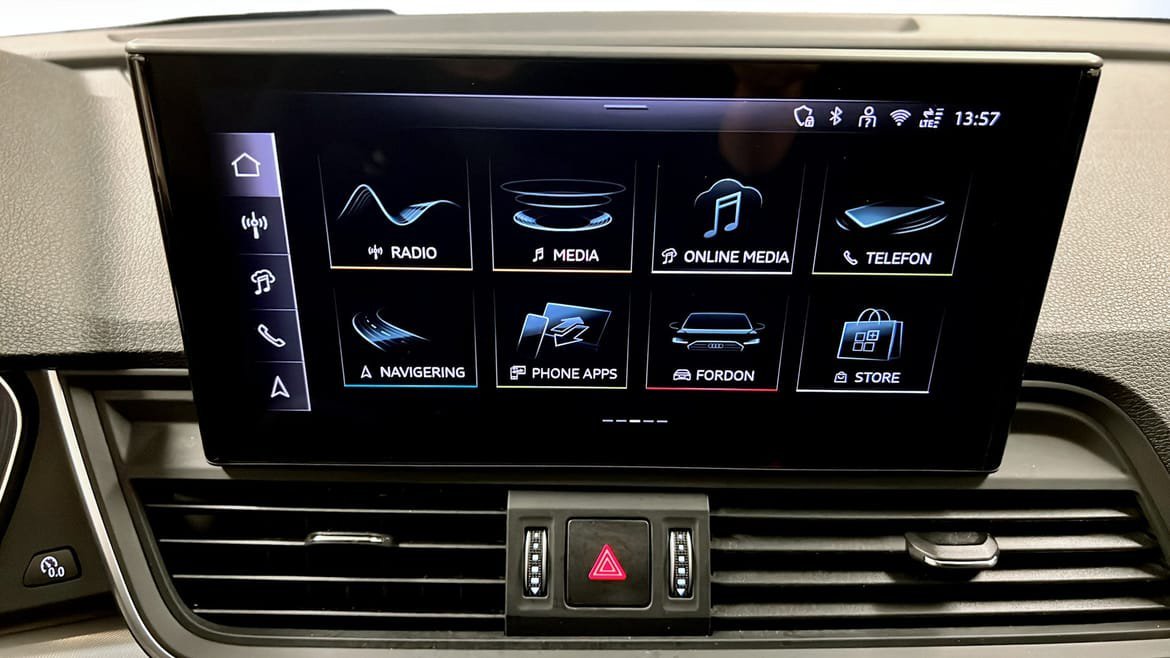 Vehicle Image 9