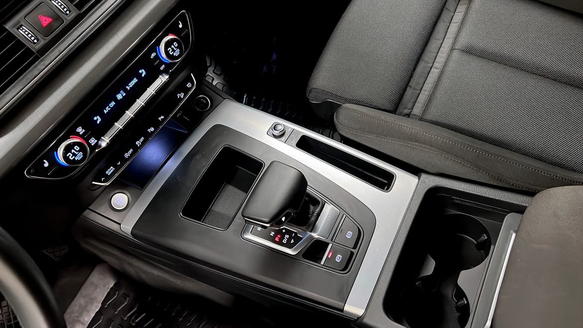 Vehicle Image 18