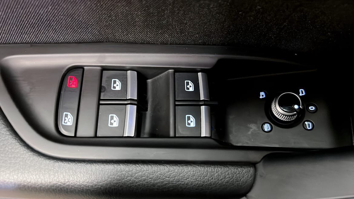 Vehicle Image 23