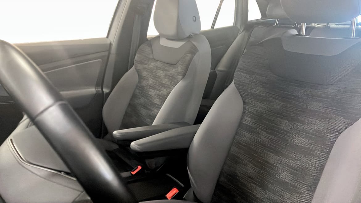Vehicle Image 9