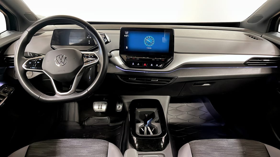 Vehicle Image 11