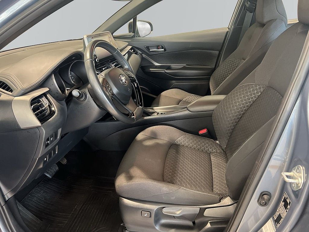 Vehicle Image 12