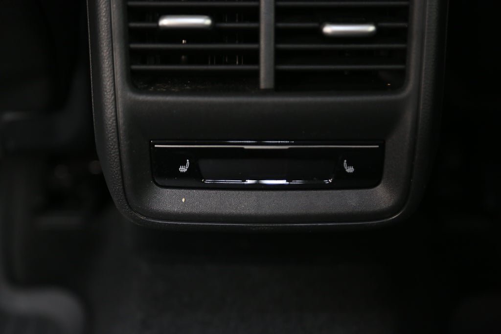 Vehicle Image 28