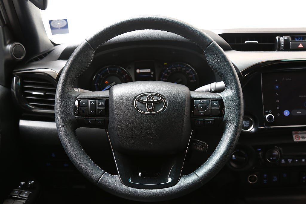 Vehicle Image 16
