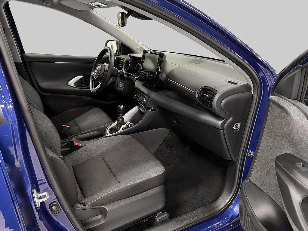 Vehicle Image 10