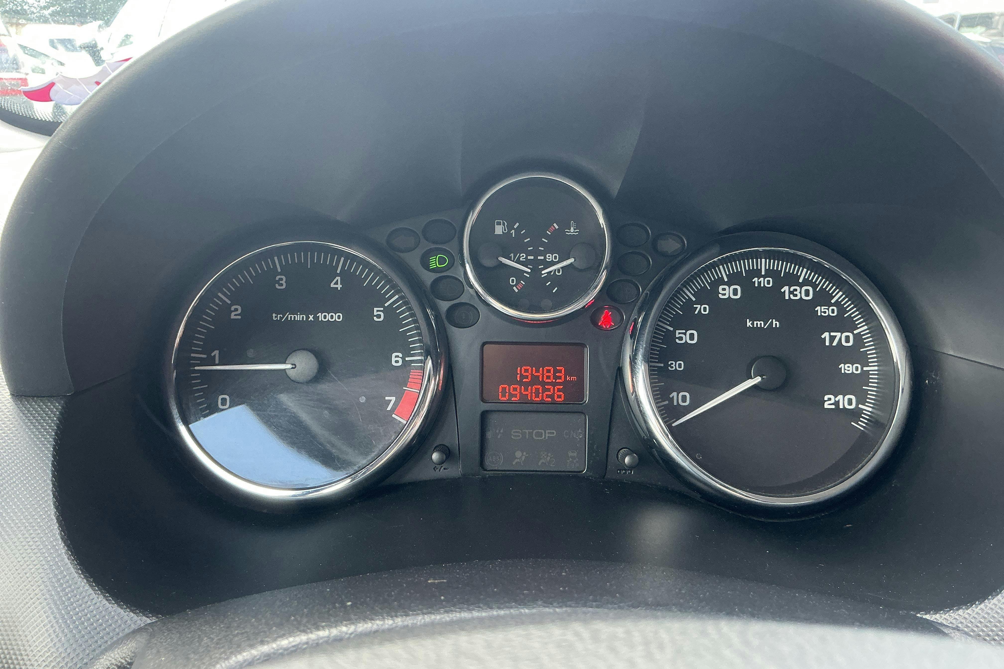 Vehicle Image 10