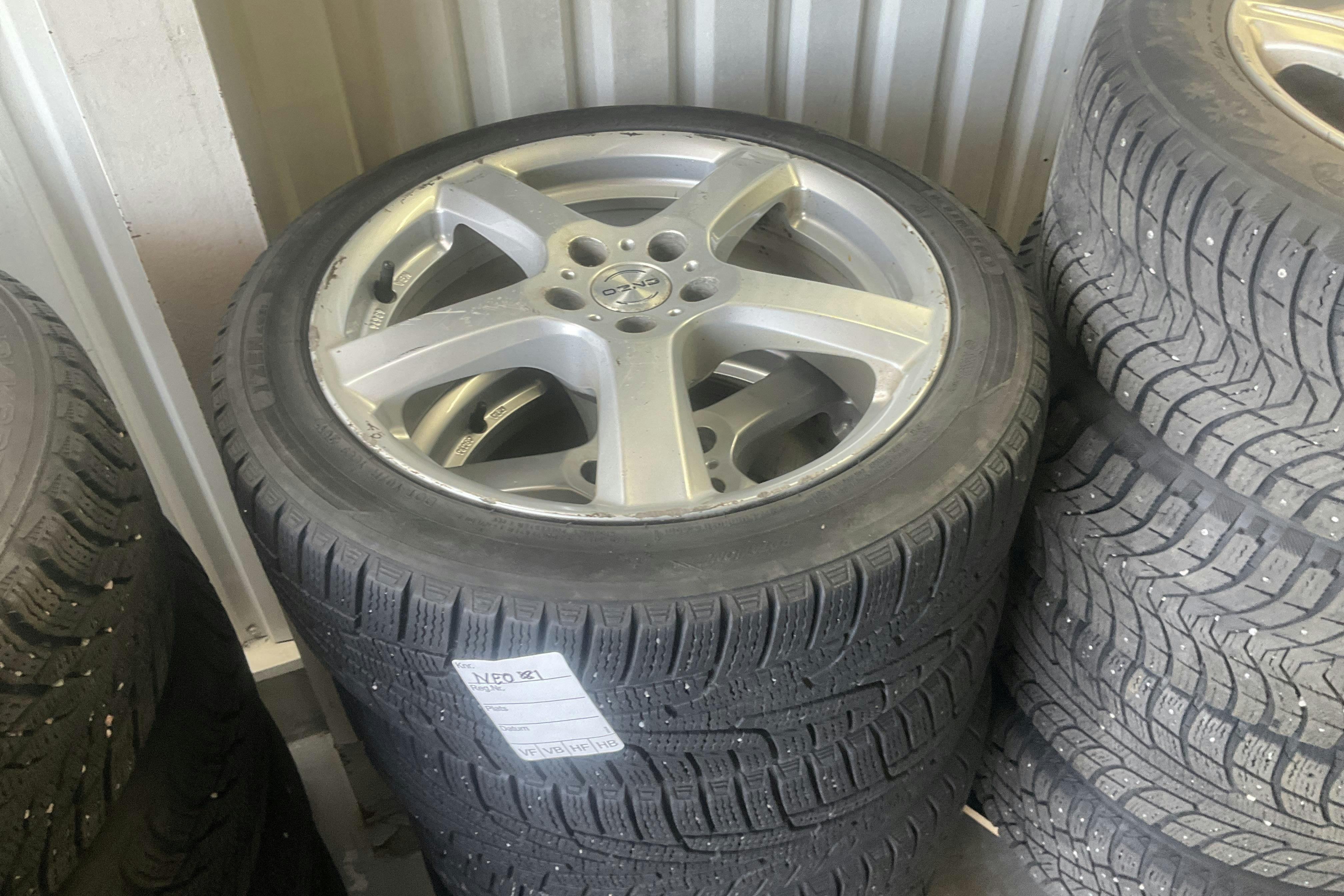 Vehicle Image 11