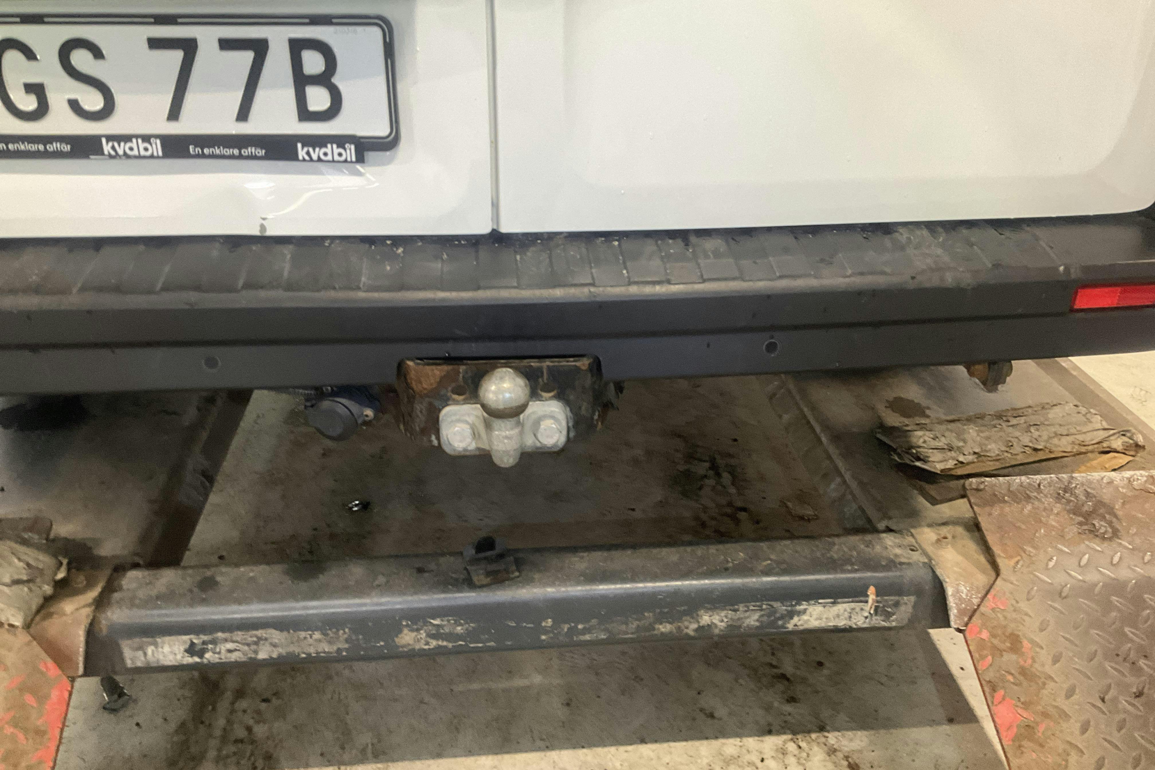 Vehicle Image 13