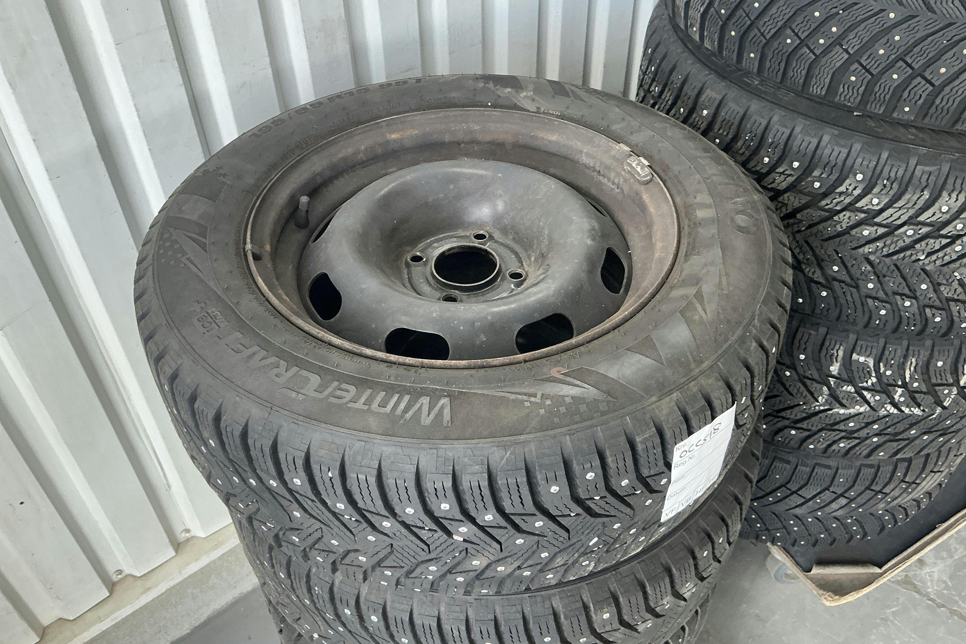 Vehicle Image 11