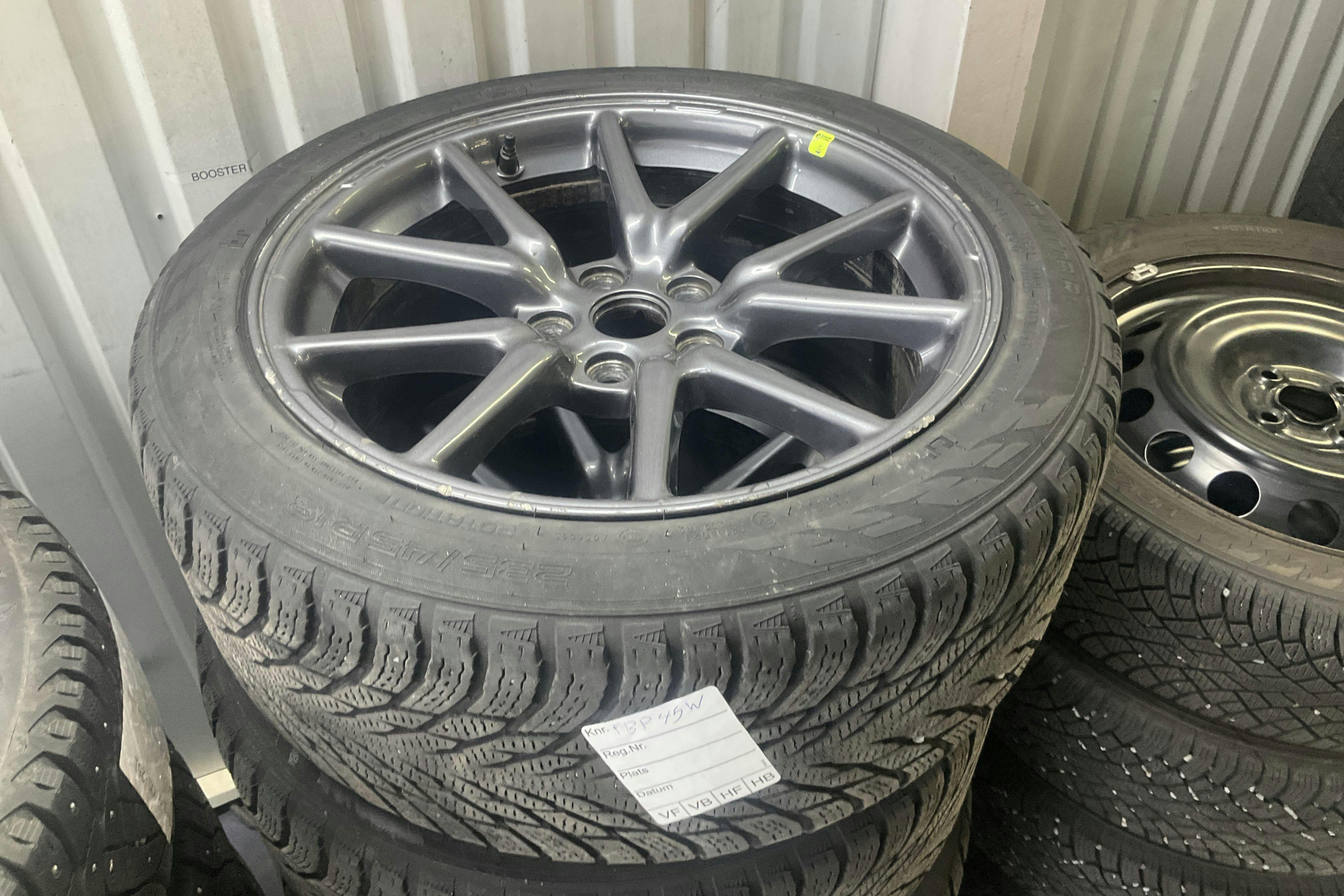 Vehicle Image 19
