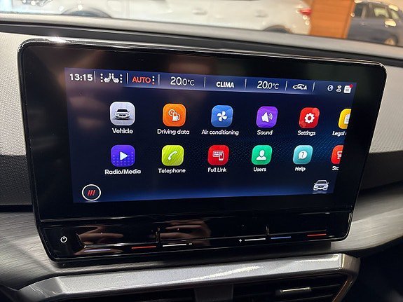 Vehicle Image 15