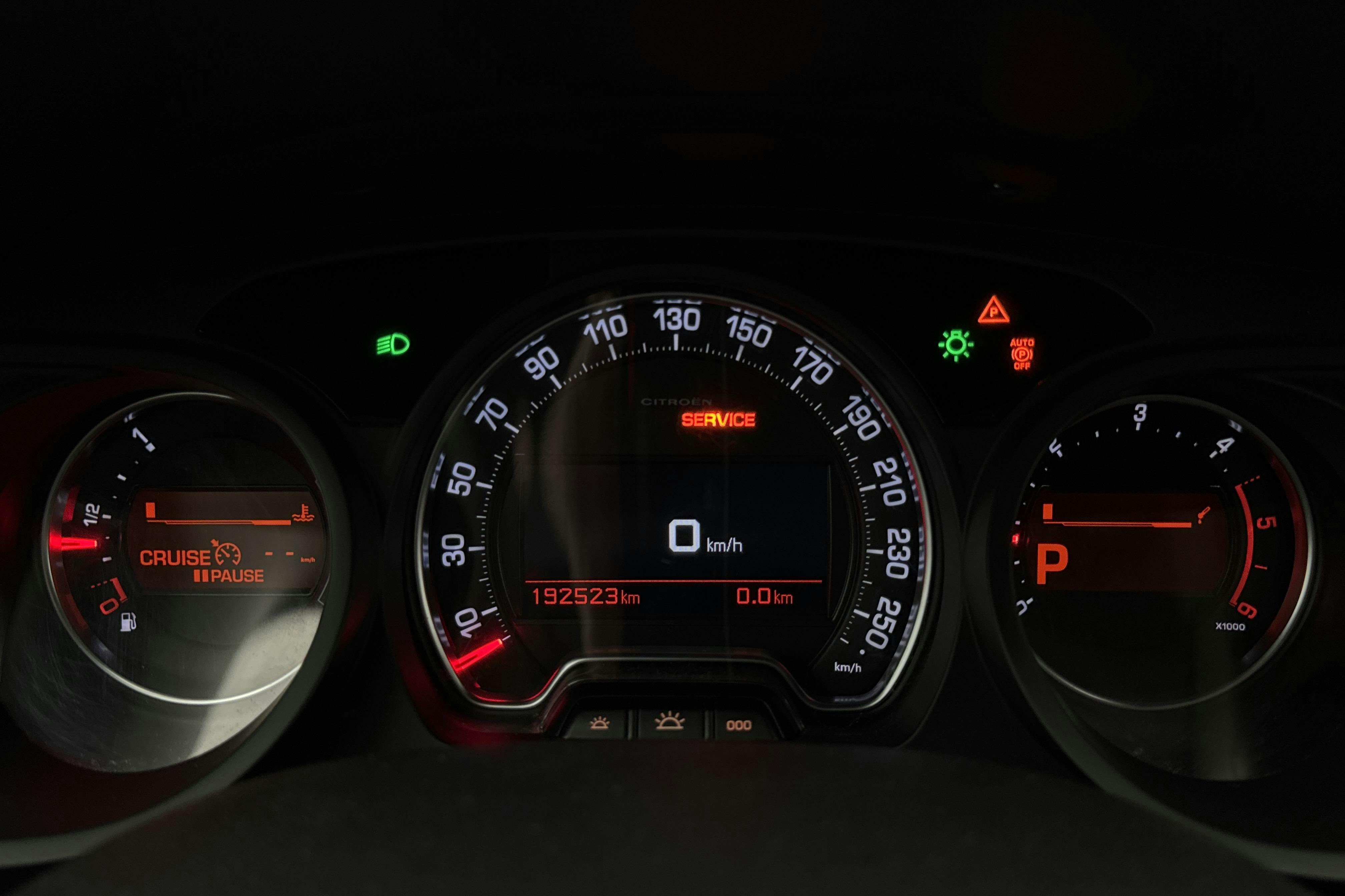 Vehicle Image 10