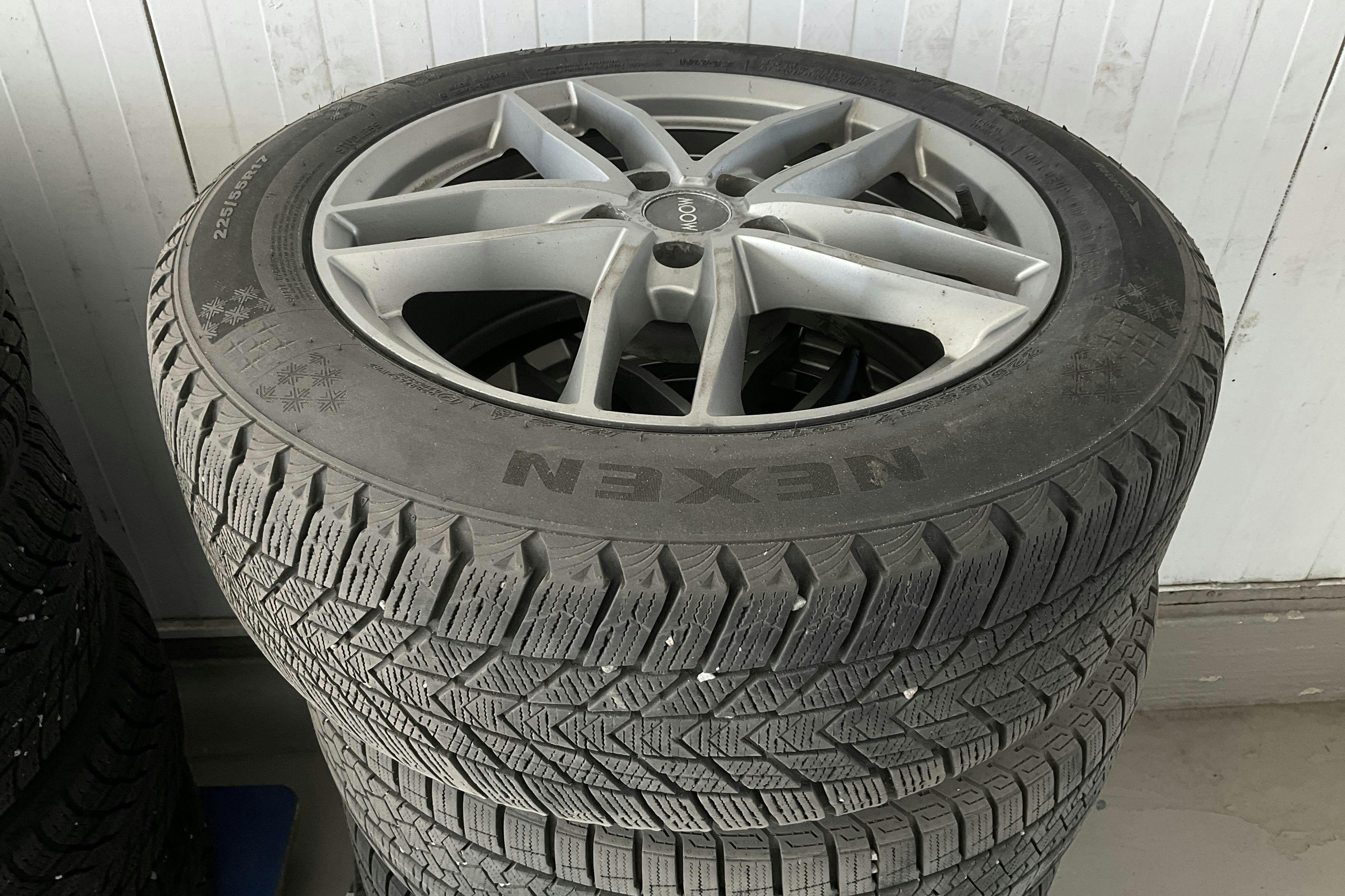 Vehicle Image 17