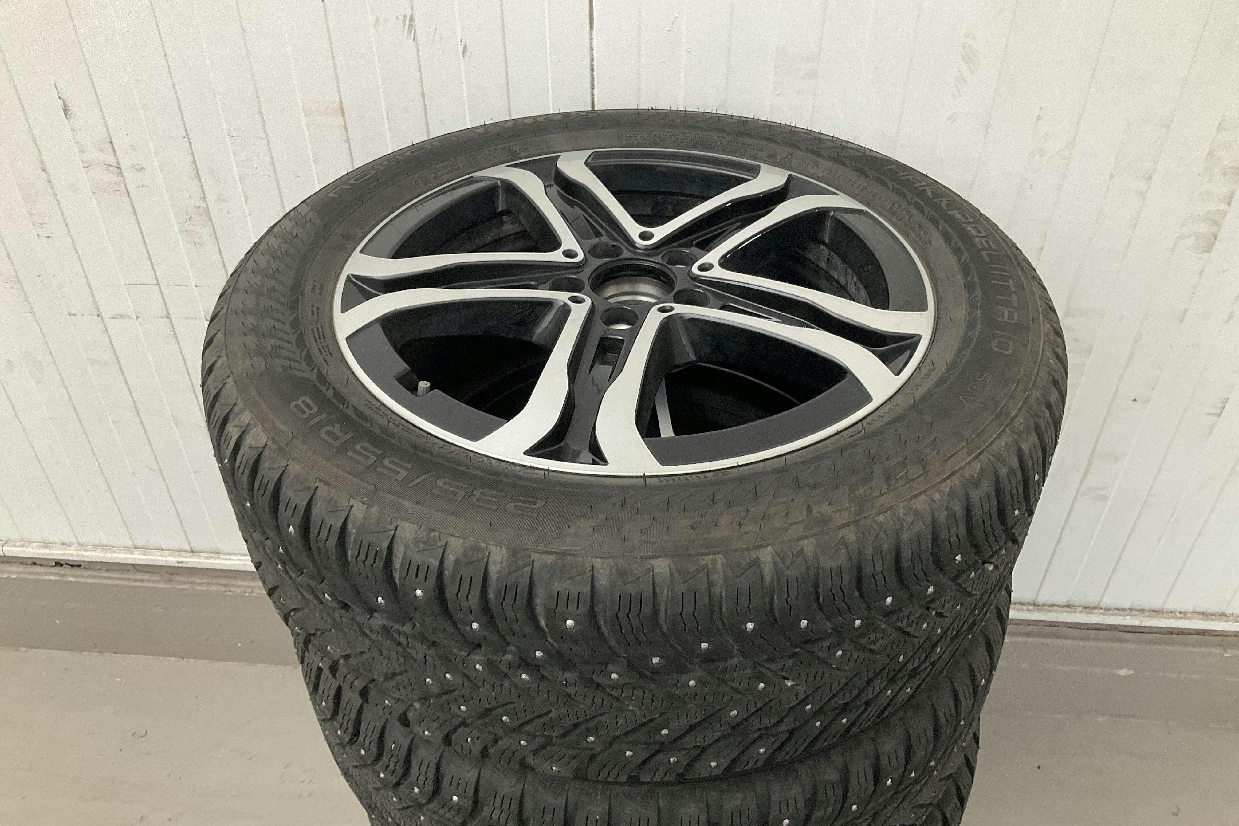 Vehicle Image 19