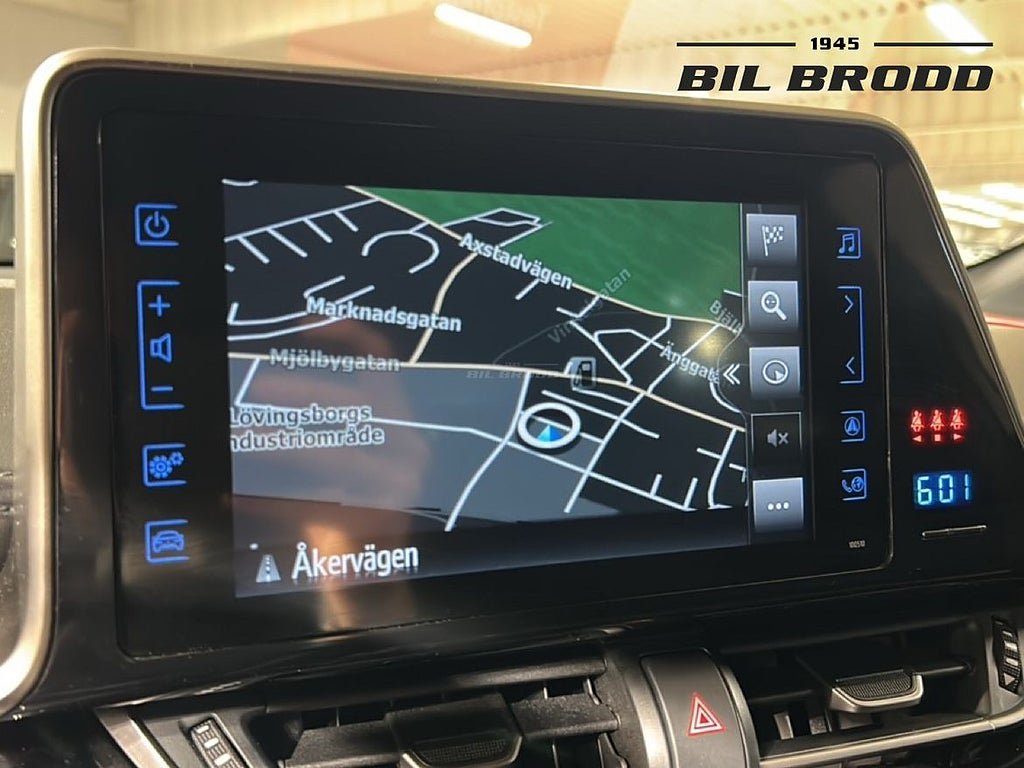 Vehicle Image 11