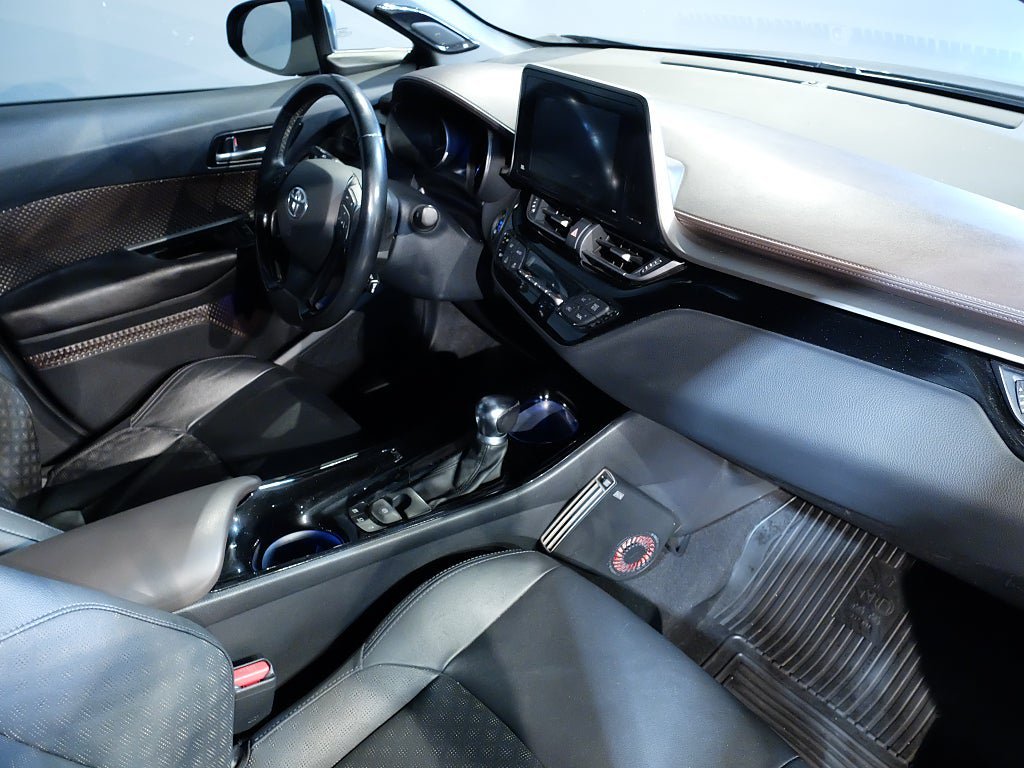 Vehicle Image 8