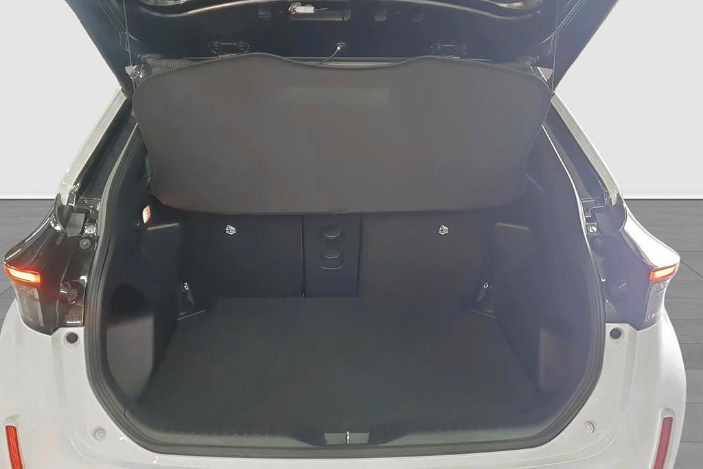 Vehicle Image 11