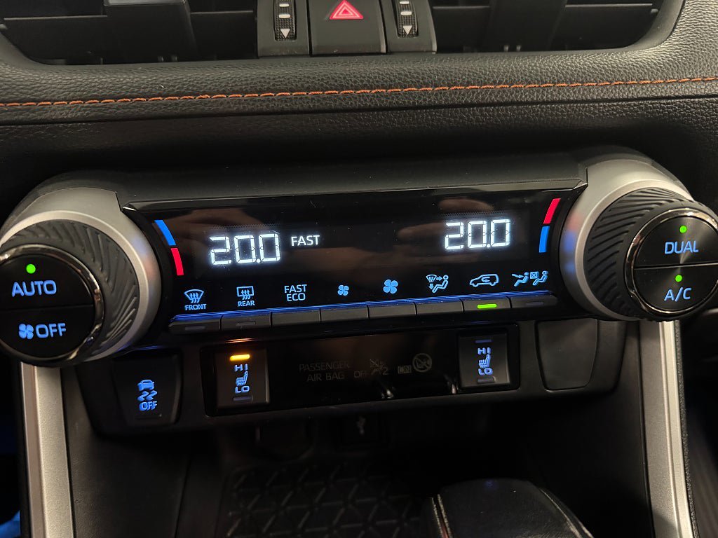 Vehicle Image 23