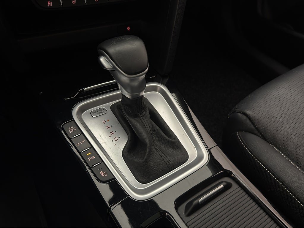 Vehicle Image 23