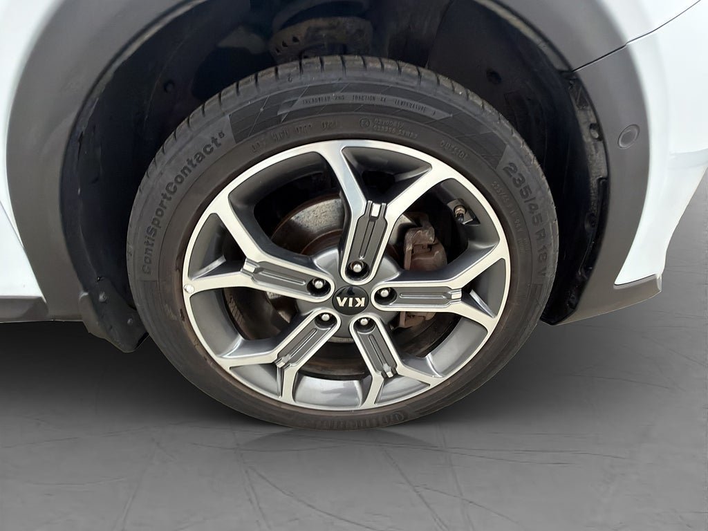 Vehicle Image 32