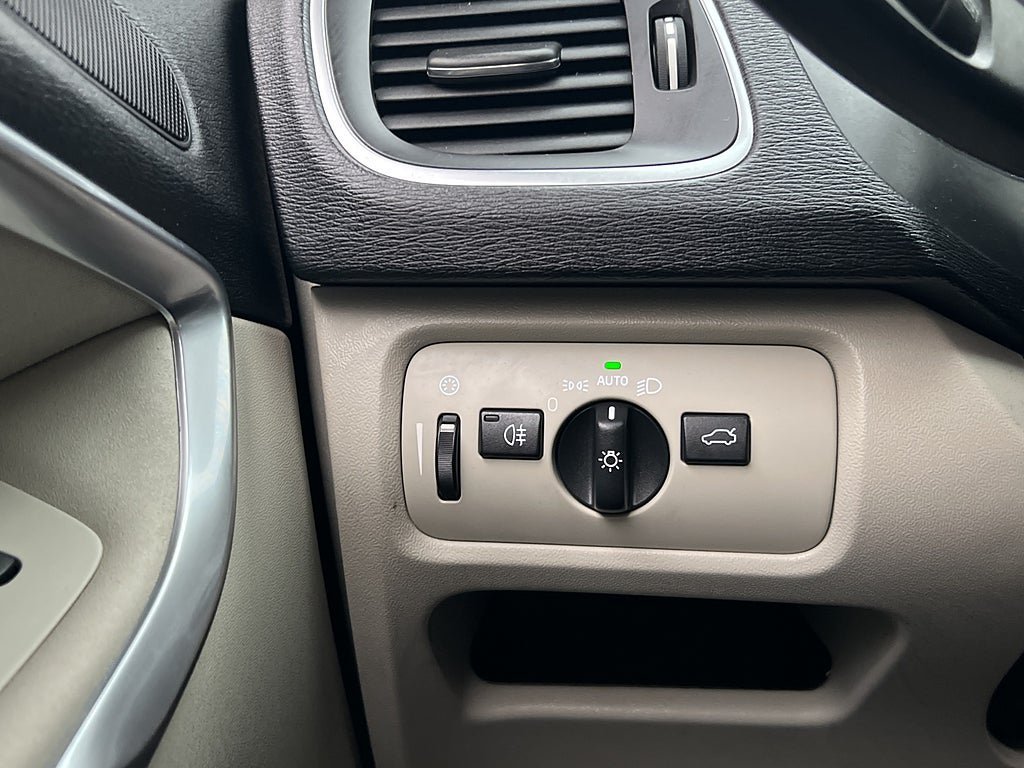 Vehicle Image 26