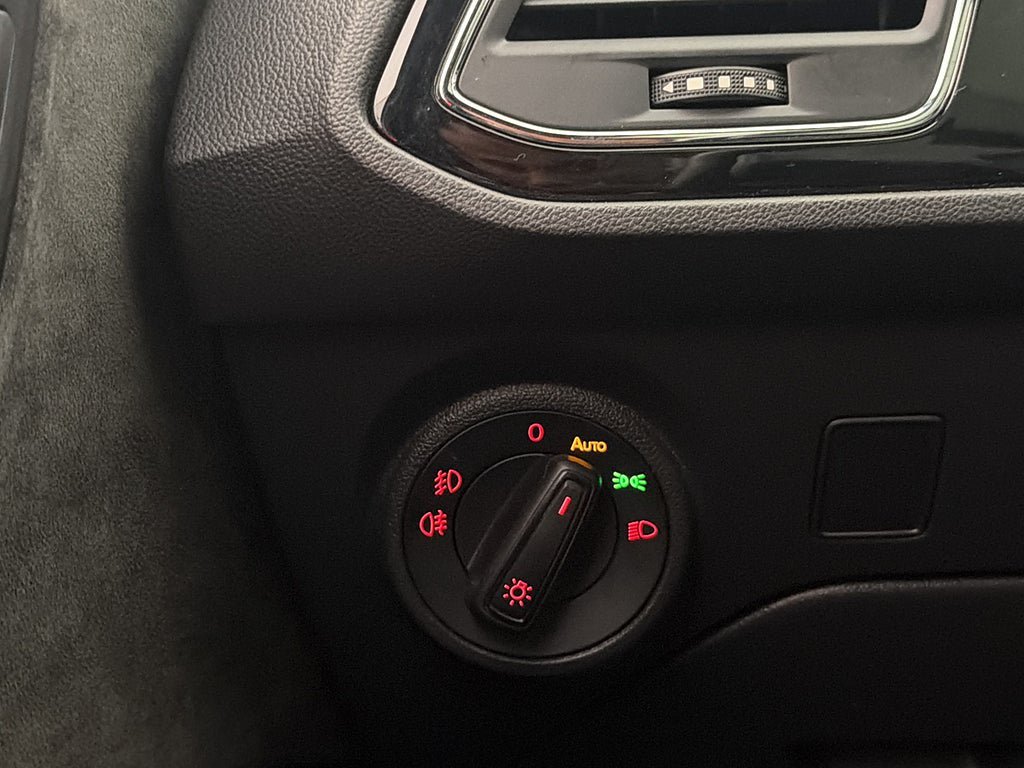 Vehicle Image 27