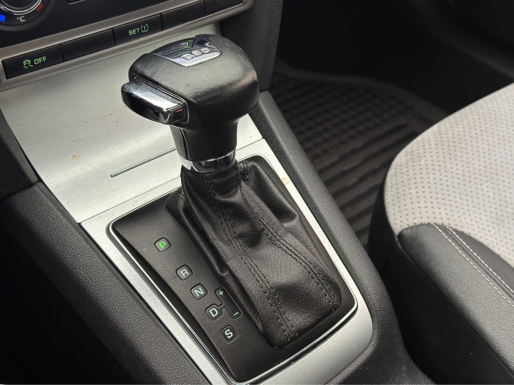 Vehicle Image 24