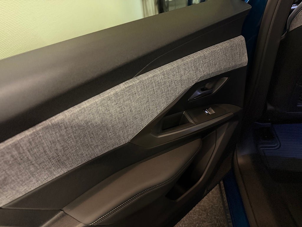 Vehicle Image 27