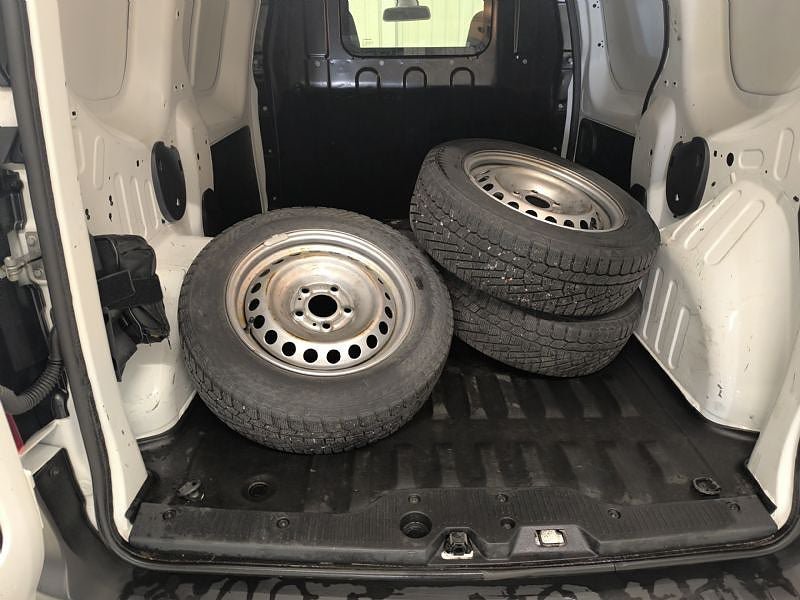 Vehicle Image 8