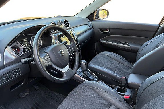 Vehicle Image 10