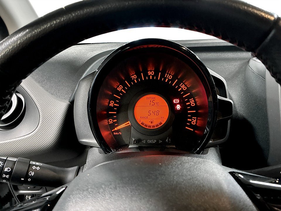 Vehicle Image 8