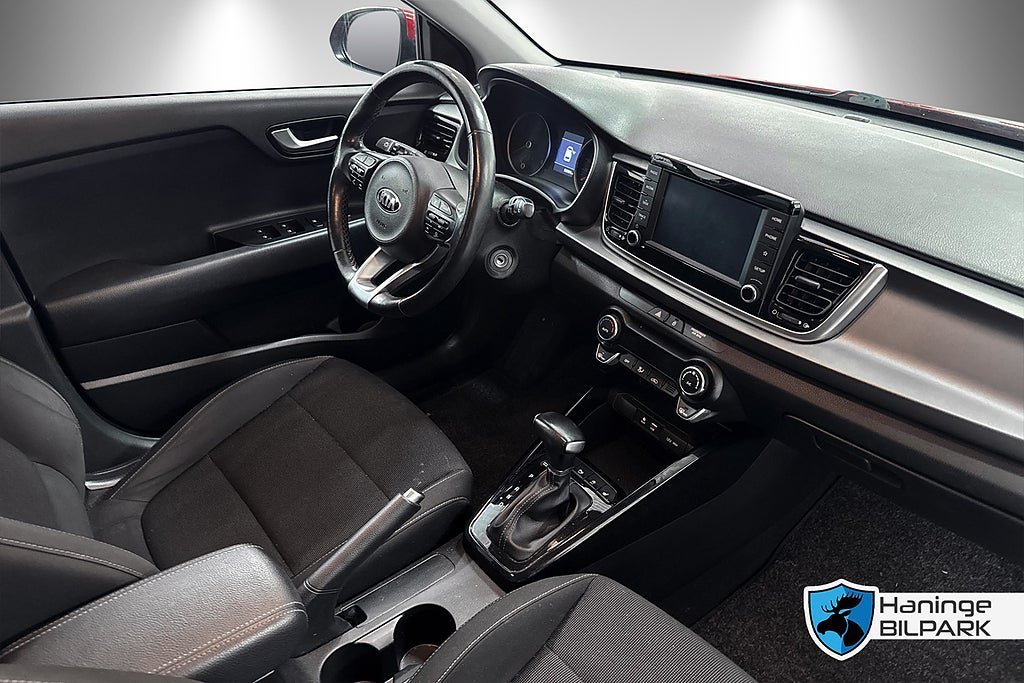 Vehicle Image 12