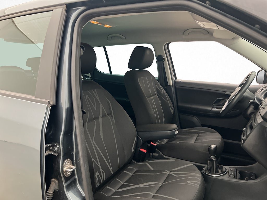 Vehicle Image 14