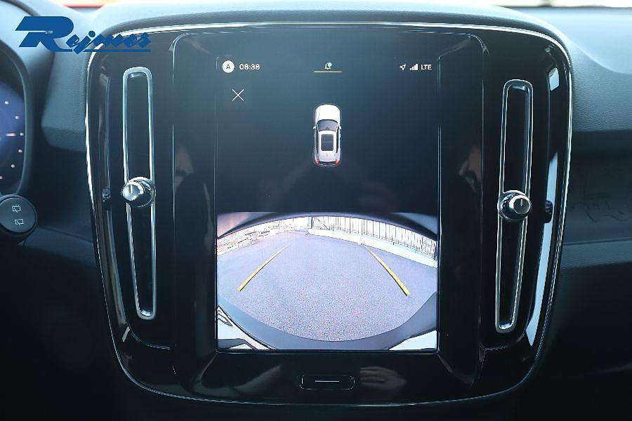 Vehicle Image 17
